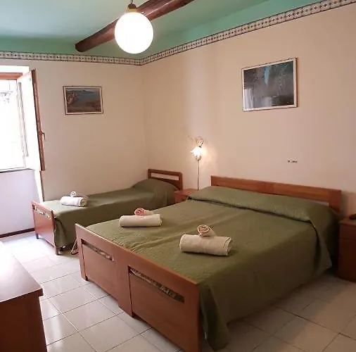 Casa Vittorio بيت ضيافة 3*